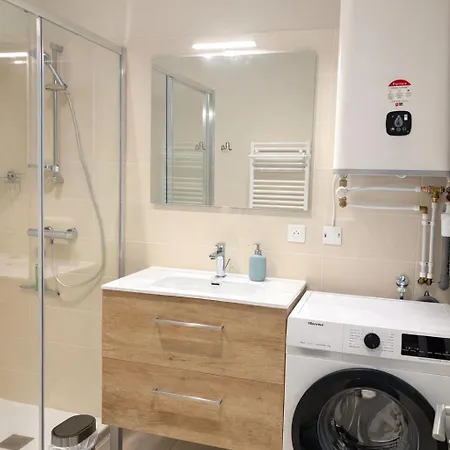 Appartement Les Hébergements Rousseau